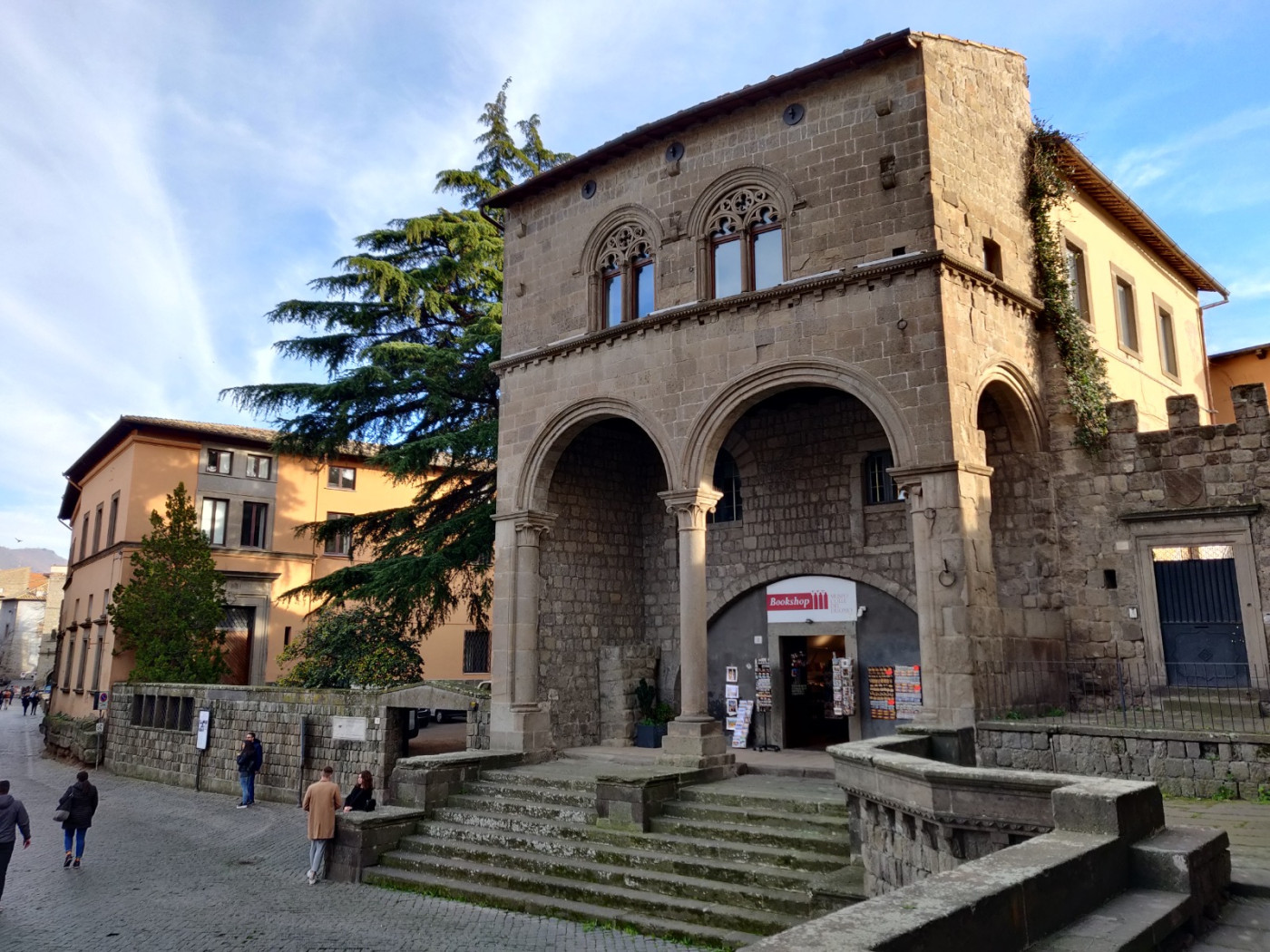 Palazzo del Priore o Casa di Valentino della Pagnotta, piazza San Lorenzo, Viterbo