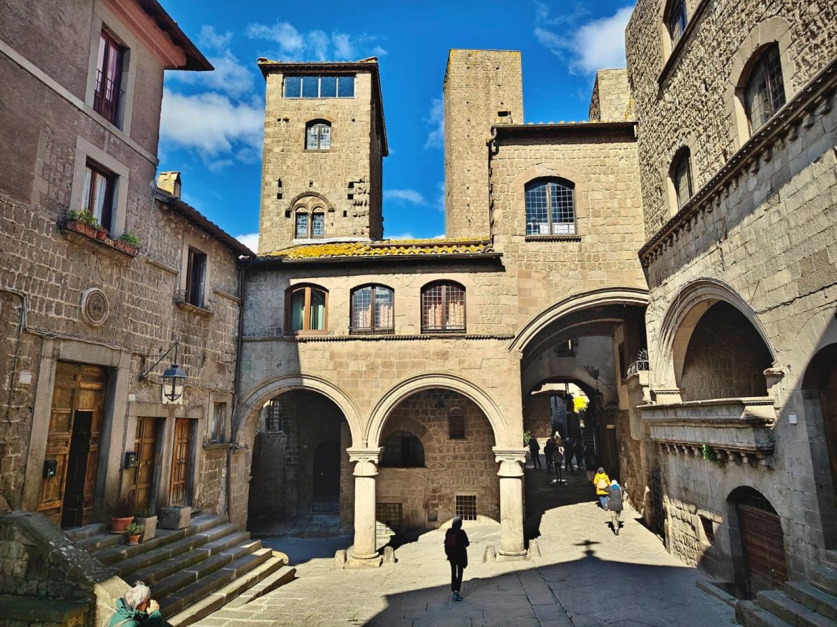 La pietra e il sogno: perché abbiamo ancora un disperato bisogno di Medioevo